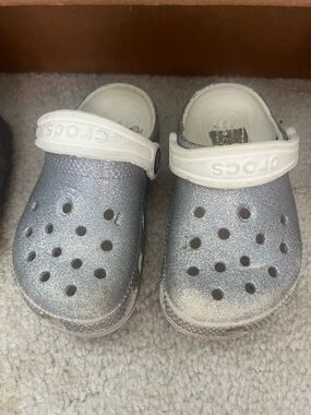 CROCS Kids Glitter Clogs in Silver and White Strap